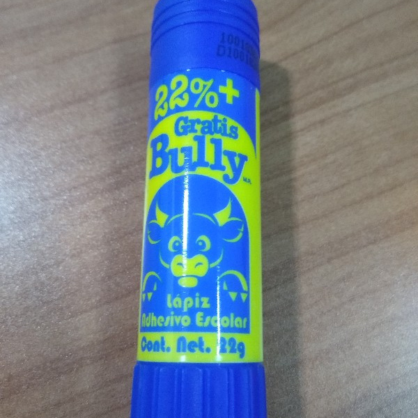LAPIZ ADHESIVO BULLY MEDIANO 22G
